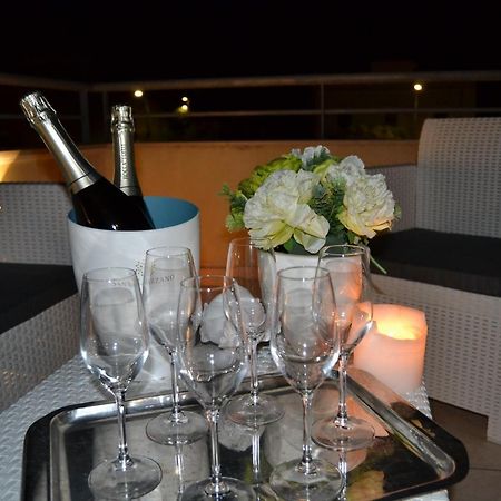 Roomy Apartment With Terrace & Parking Lecce Ngoại thất bức ảnh
