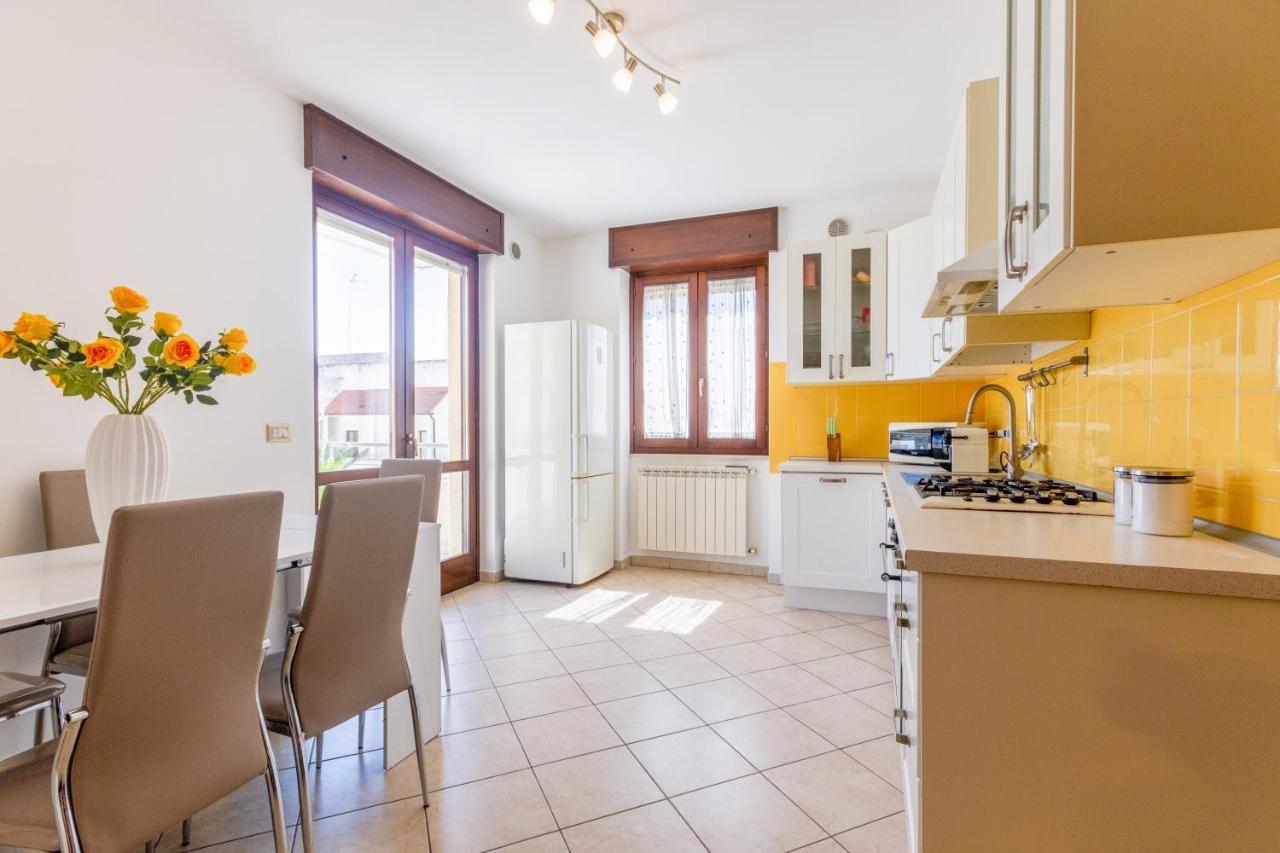 Roomy Apartment With Terrace & Parking Lecce Ngoại thất bức ảnh