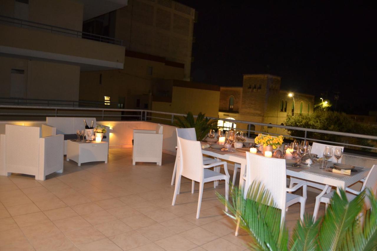 Roomy Apartment With Terrace & Parking Lecce Ngoại thất bức ảnh