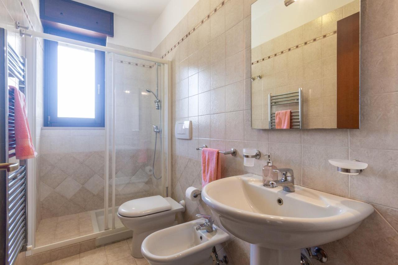 Roomy Apartment With Terrace & Parking Lecce Ngoại thất bức ảnh