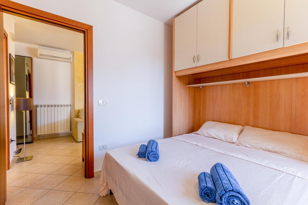 Roomy Apartment With Terrace & Parking Lecce Ngoại thất bức ảnh