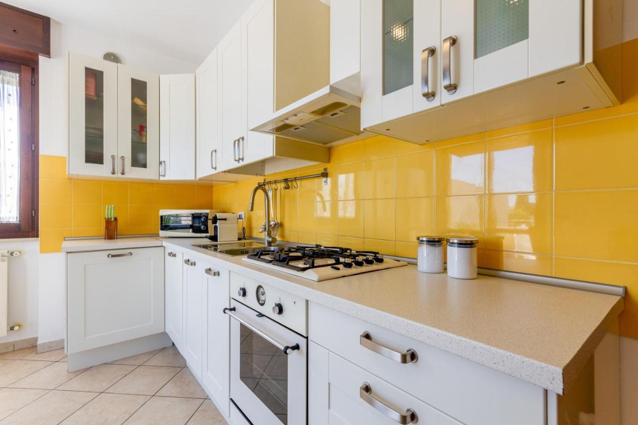 Roomy Apartment With Terrace & Parking Lecce Ngoại thất bức ảnh