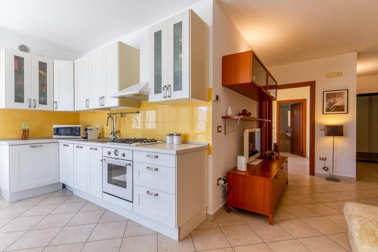 Roomy Apartment With Terrace & Parking Lecce Ngoại thất bức ảnh