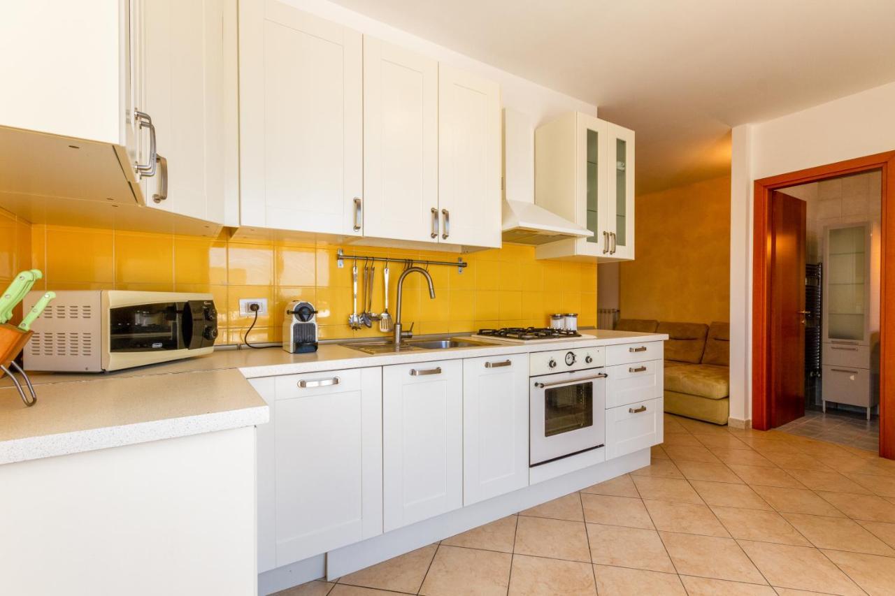 Roomy Apartment With Terrace & Parking Lecce Ngoại thất bức ảnh